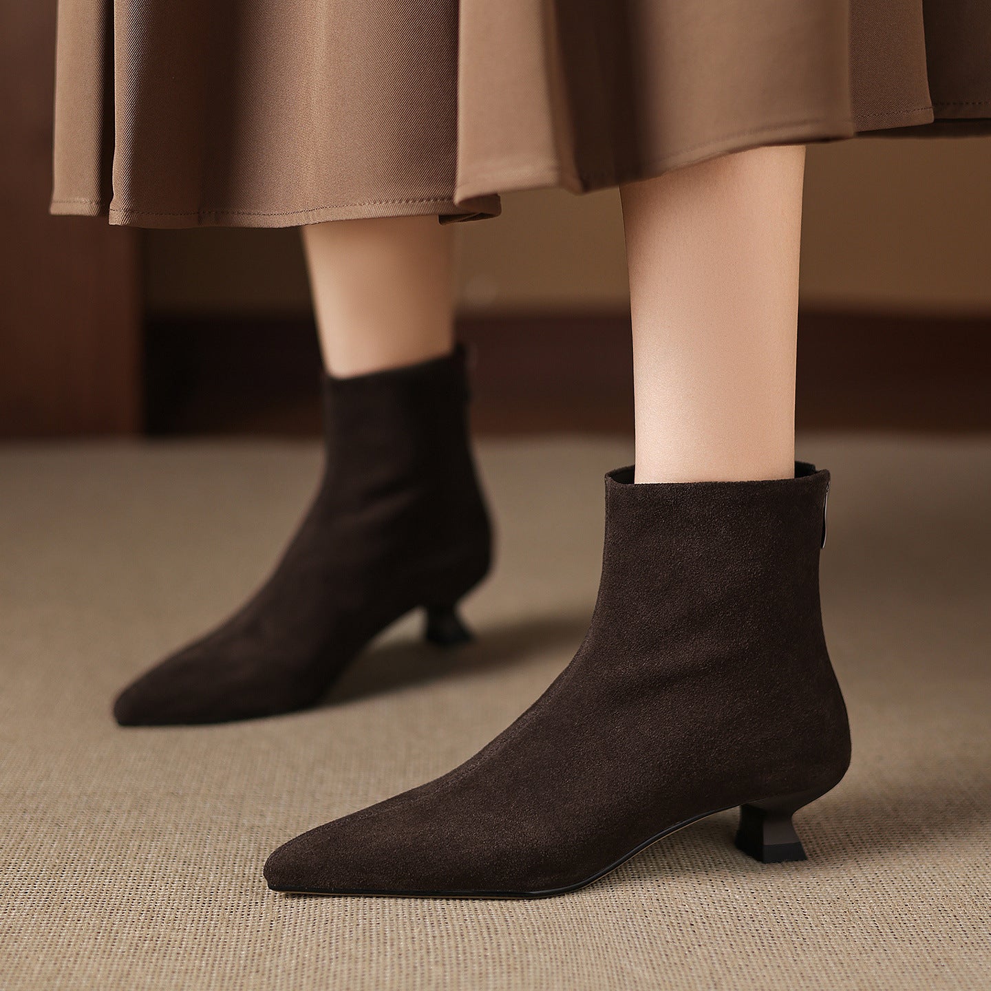 Bottines à bout pointu en daim de vachette pour femmes