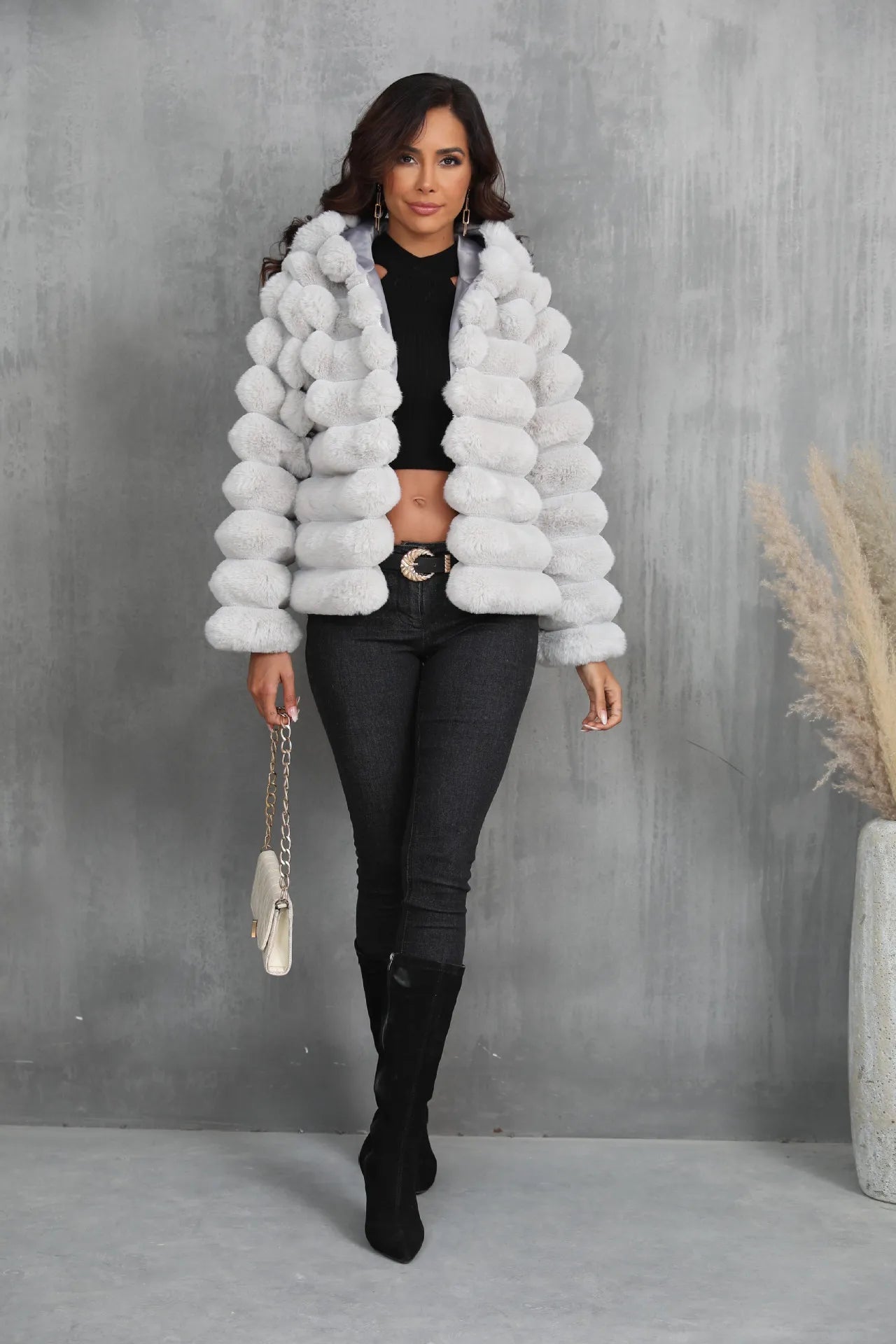 Veste courte à capuche rayée en imitation fourrure pour femme