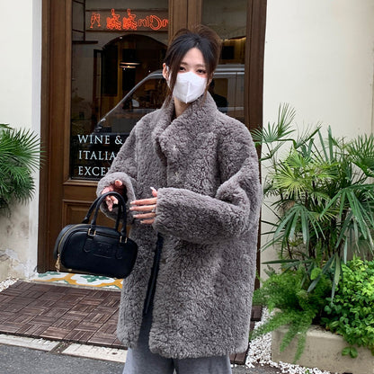 Manteau Long Cocooning en Fausse Fourrure - Élégance et Chaleur Hivernale