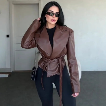 Veste Blazer en Simili Cuir Structurée avec Ceinture  Élégance Moderne